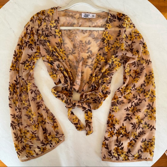 Tiger Mist Longsleeve wrap top - Picture 2 of 7